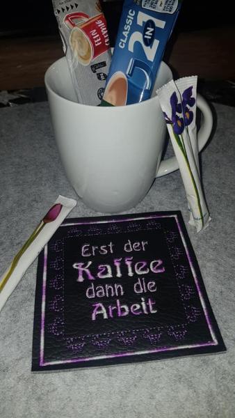 ITH - Stickdatei Mug Rug EKG-Linie Kaffeetasse